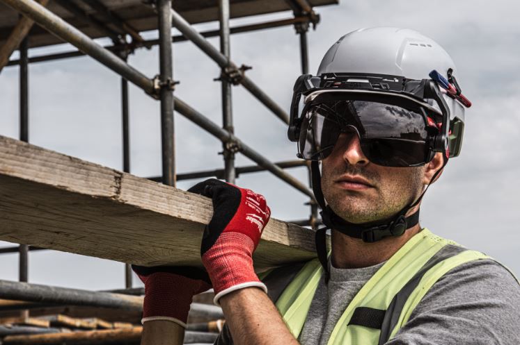 Kunststoffhelm BOLT 200 weiss belüftet - Milwaukee, Industriekletterhelm