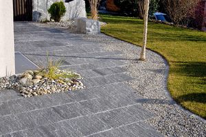 Bodenplatten CALANCA - Kanten gesägt