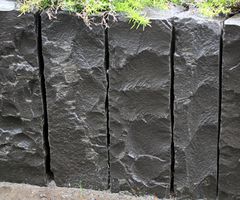 Palisaden BASALT anthrazit - gespalten + gespitzt