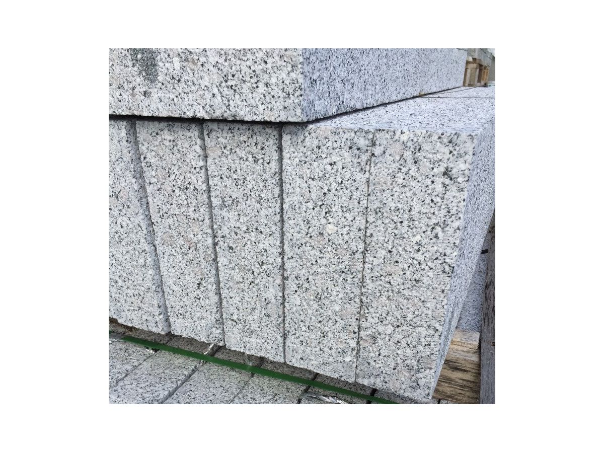 Stellplatten Granit VRC G341 - gesägt / gestockt