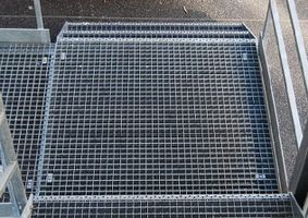 Podestgitterrost feuerverzinkt 30/2 mm - Preise exkl. Transportkosten ab Werk